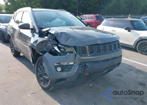 2020 Jeep Compass Trailhawk 4X4 z USA, uszkodzony, nr VIN 3C4NJDDBXLT158164